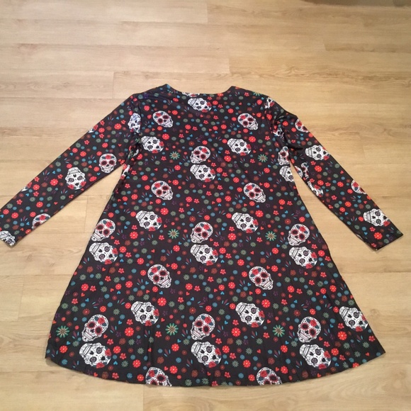 Women’s Skull Head And Flower Casual Midi Dress With Pockets - Picture 6 of 6